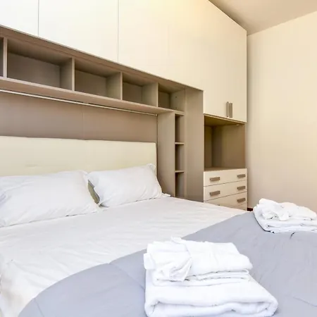 Desenzanoloft Enjoy * Desenzano del Garda
